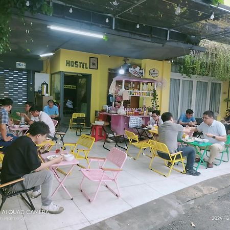 Shusimi House & Boutique Near Tan Son Nhat Airport Хошимін Екстер'єр фото