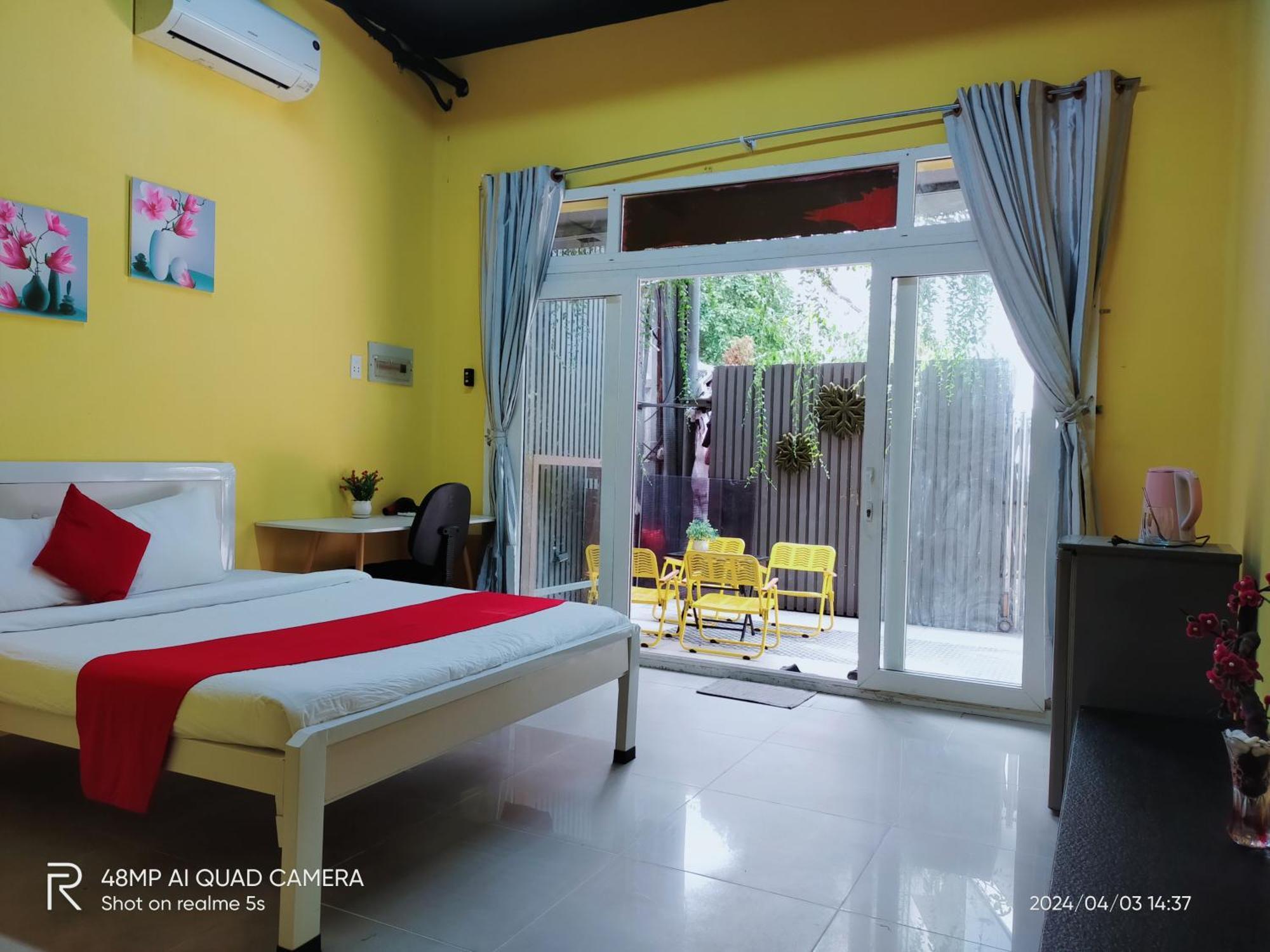 Shusimi House & Boutique Near Tan Son Nhat Airport Хошимін Екстер'єр фото
