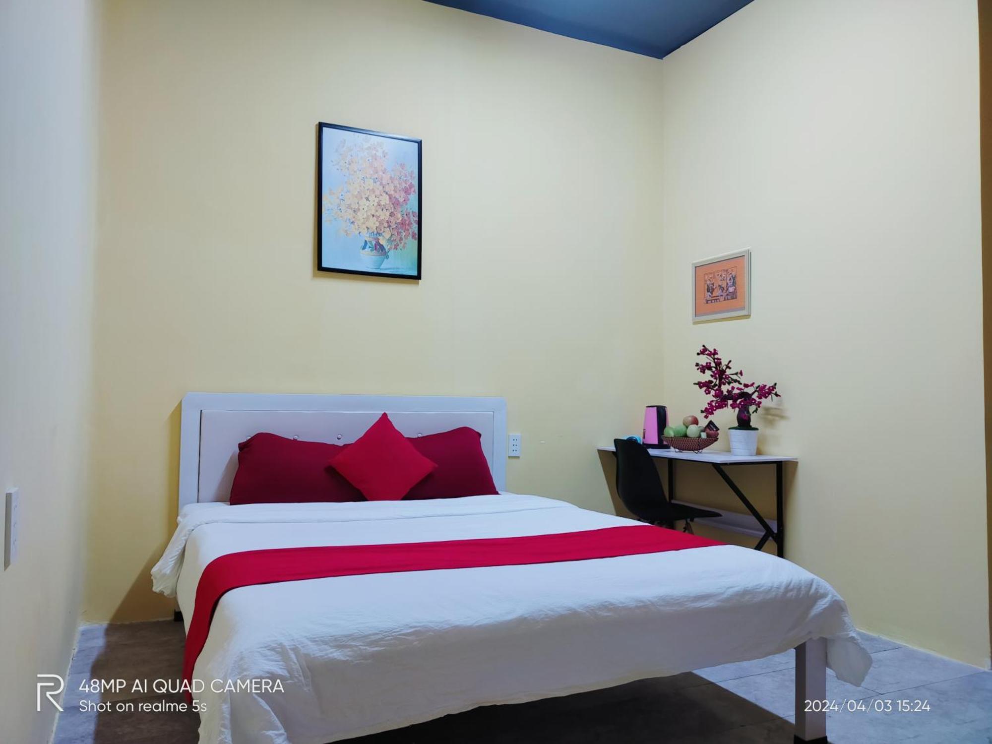 Shusimi House & Boutique Near Tan Son Nhat Airport Хошимін Екстер'єр фото