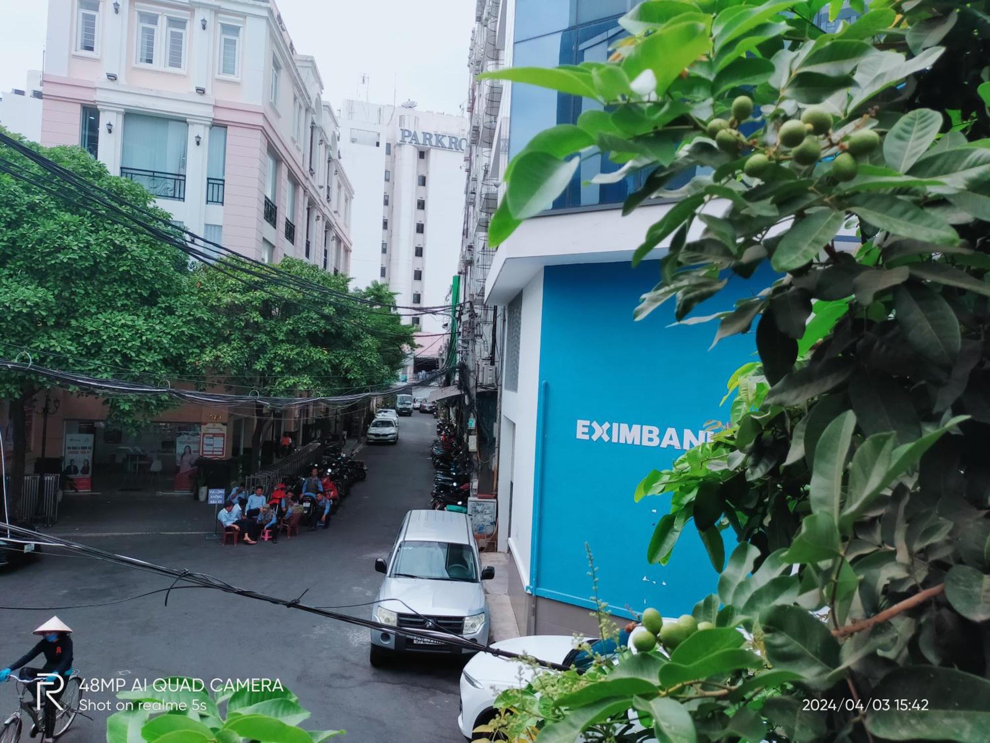 Shusimi House & Boutique Near Tan Son Nhat Airport Хошимін Екстер'єр фото