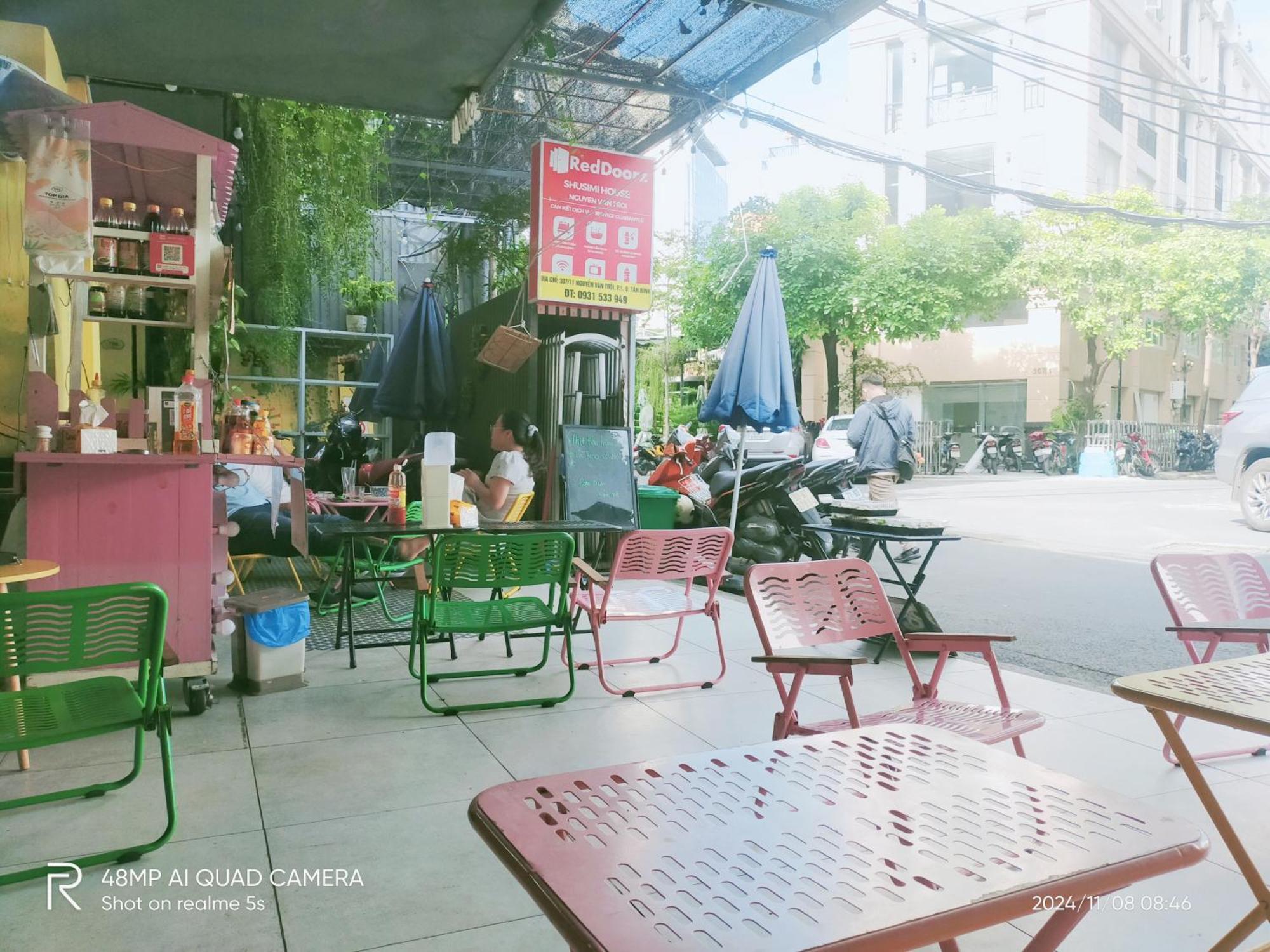 Shusimi House & Boutique Near Tan Son Nhat Airport Хошимін Екстер'єр фото