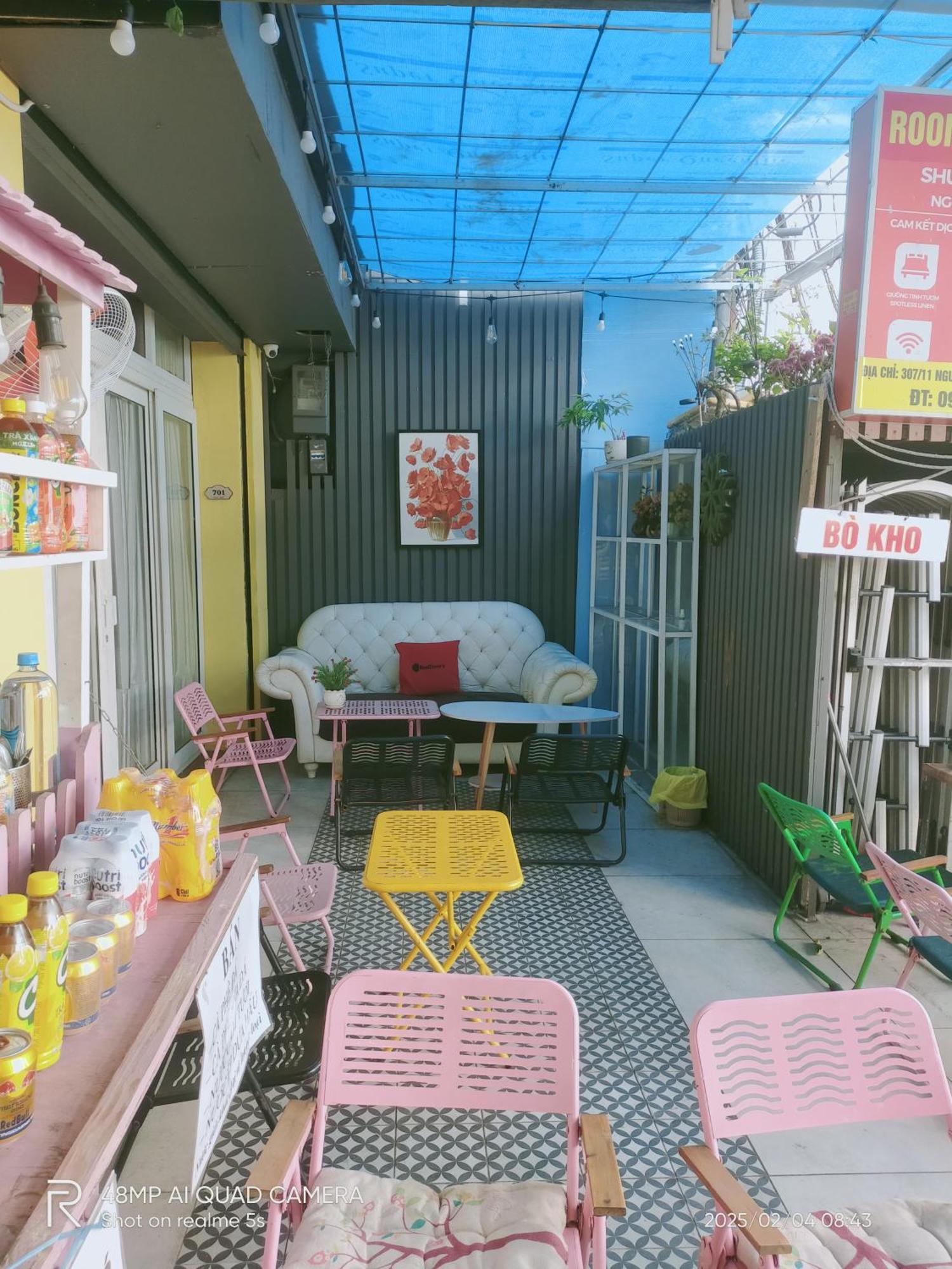 Shusimi House & Boutique Near Tan Son Nhat Airport Хошимін Екстер'єр фото
