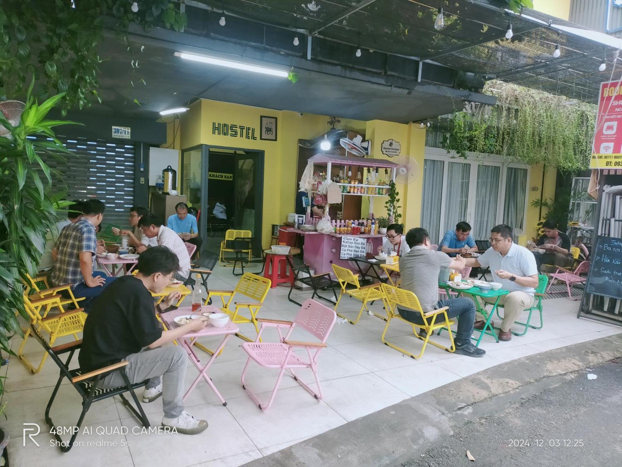 Shusimi House & Boutique Near Tan Son Nhat Airport Хошимін Екстер'єр фото