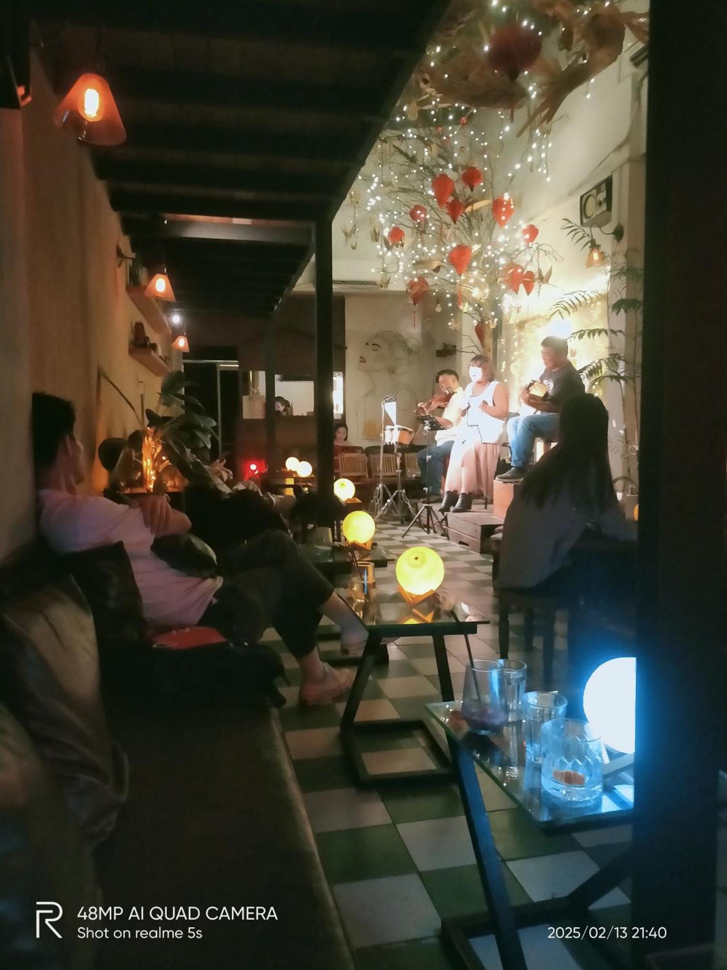 Shusimi House & Boutique Near Tan Son Nhat Airport Хошимін Екстер'єр фото
