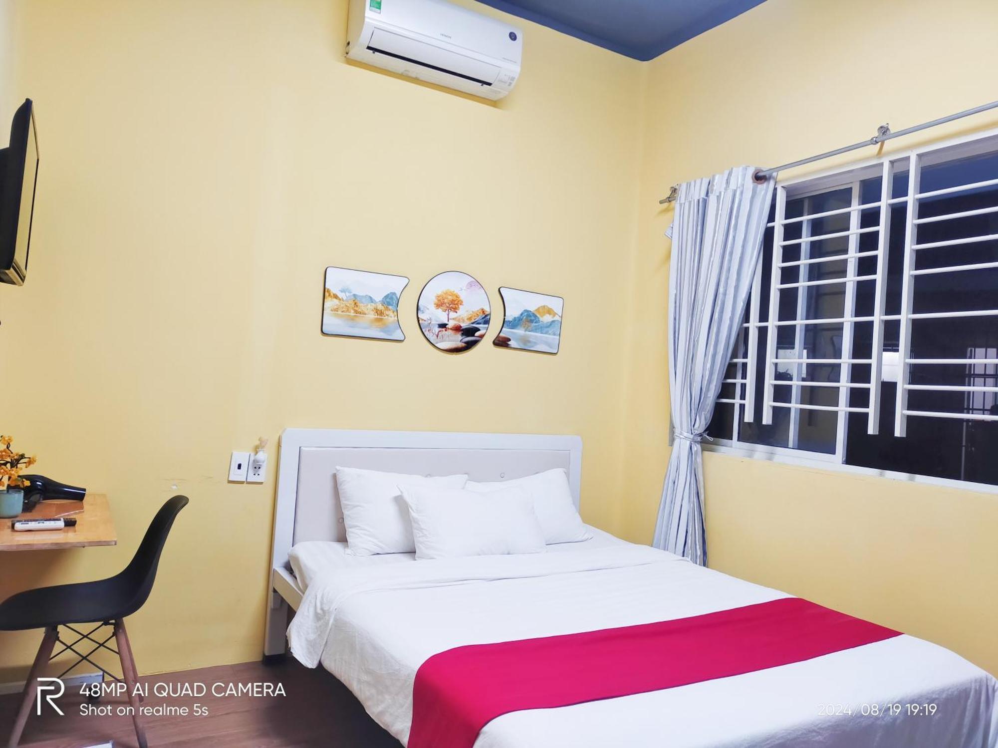Shusimi House & Boutique Near Tan Son Nhat Airport Хошимін Екстер'єр фото
